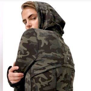 EUC Lululemon Hooded Define Jacket Incognito Camo Multi Gator Green - Size 8